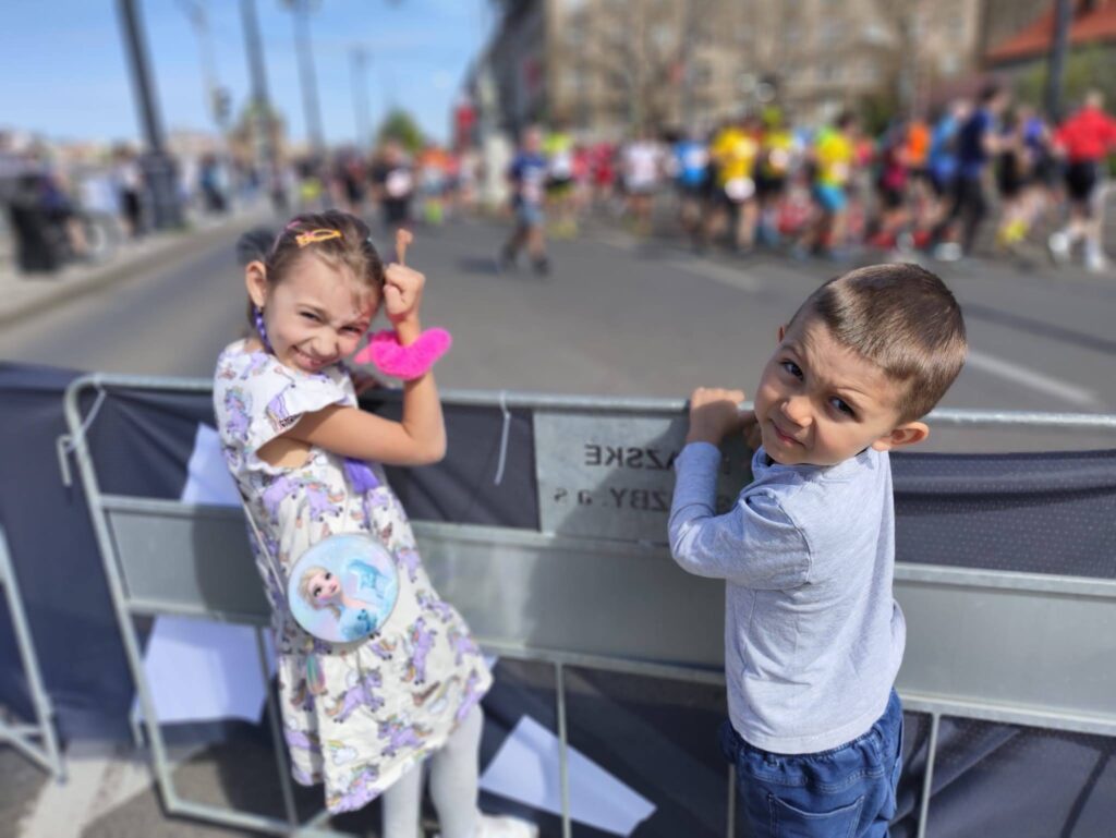 podpora na pražském půlmaratonu